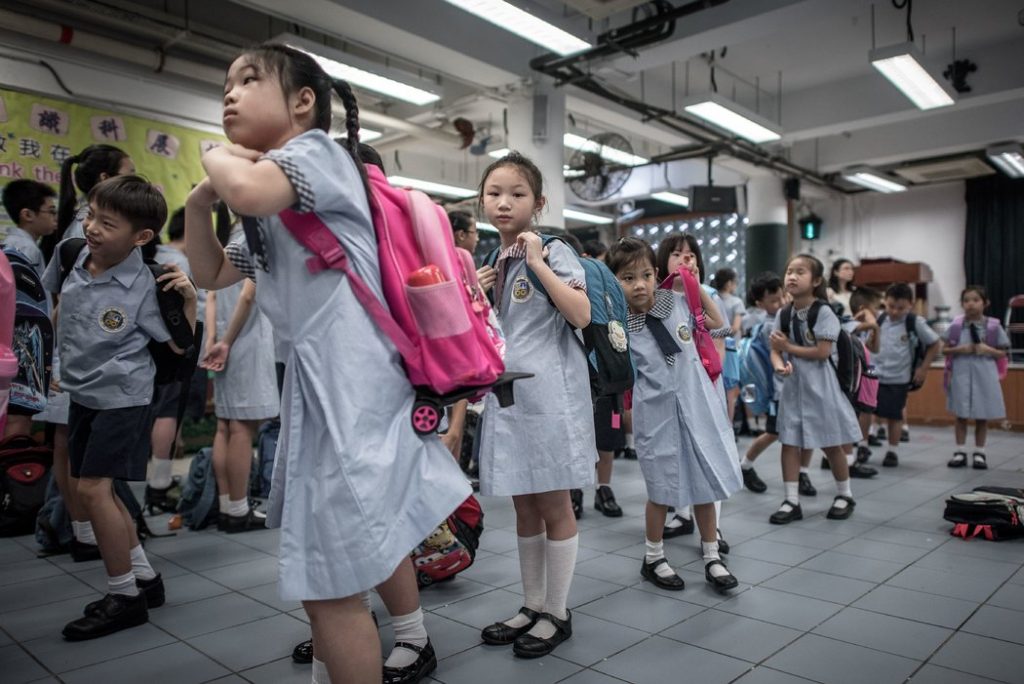 为何香港公立学校里白人学生越来越多？
